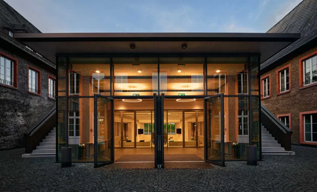 EBS-University